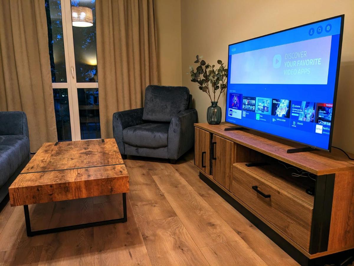 Spacious Two-Bedroom Apartment In The City Center Krakow Dış mekan fotoğraf