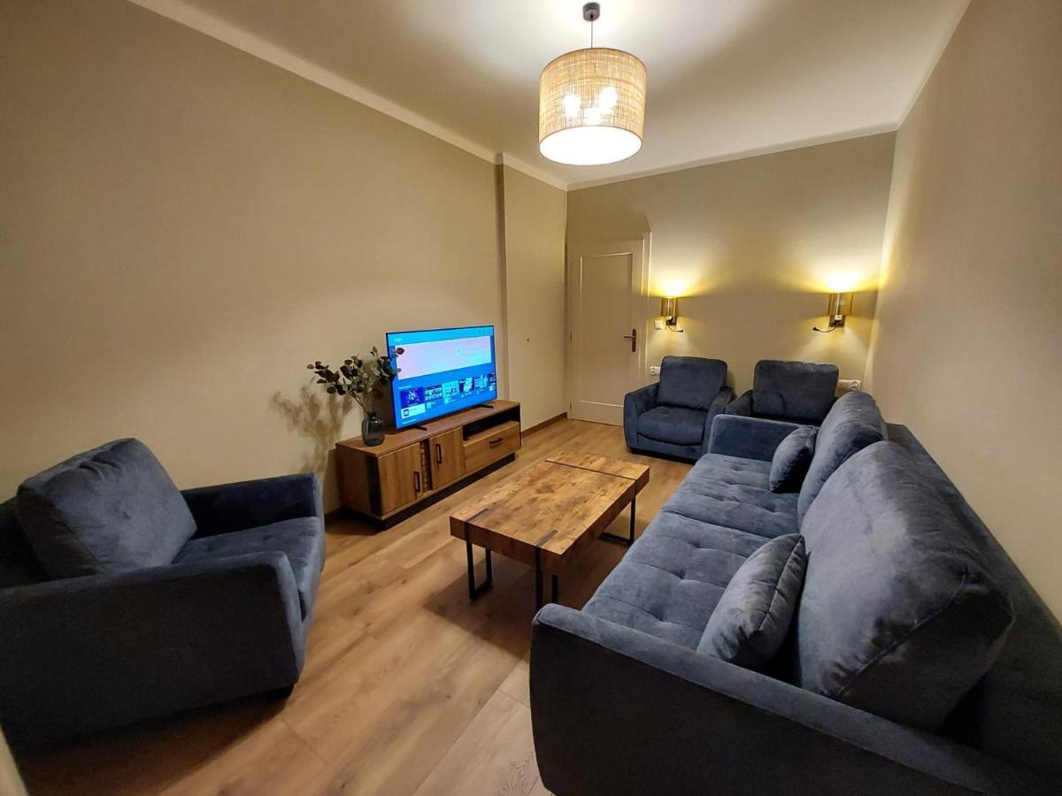 Spacious Two-Bedroom Apartment In The City Center Krakow Dış mekan fotoğraf